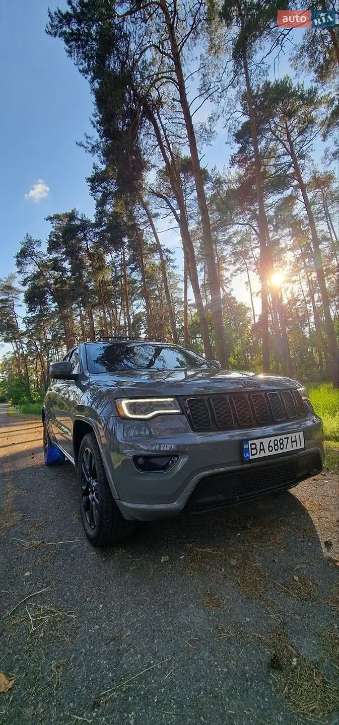 2020 Jeep Grand Cherokee - фото 1