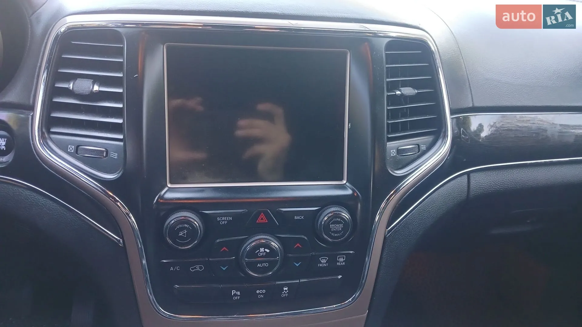 2015 Jeep Grand Cherokee - мініатюра 30