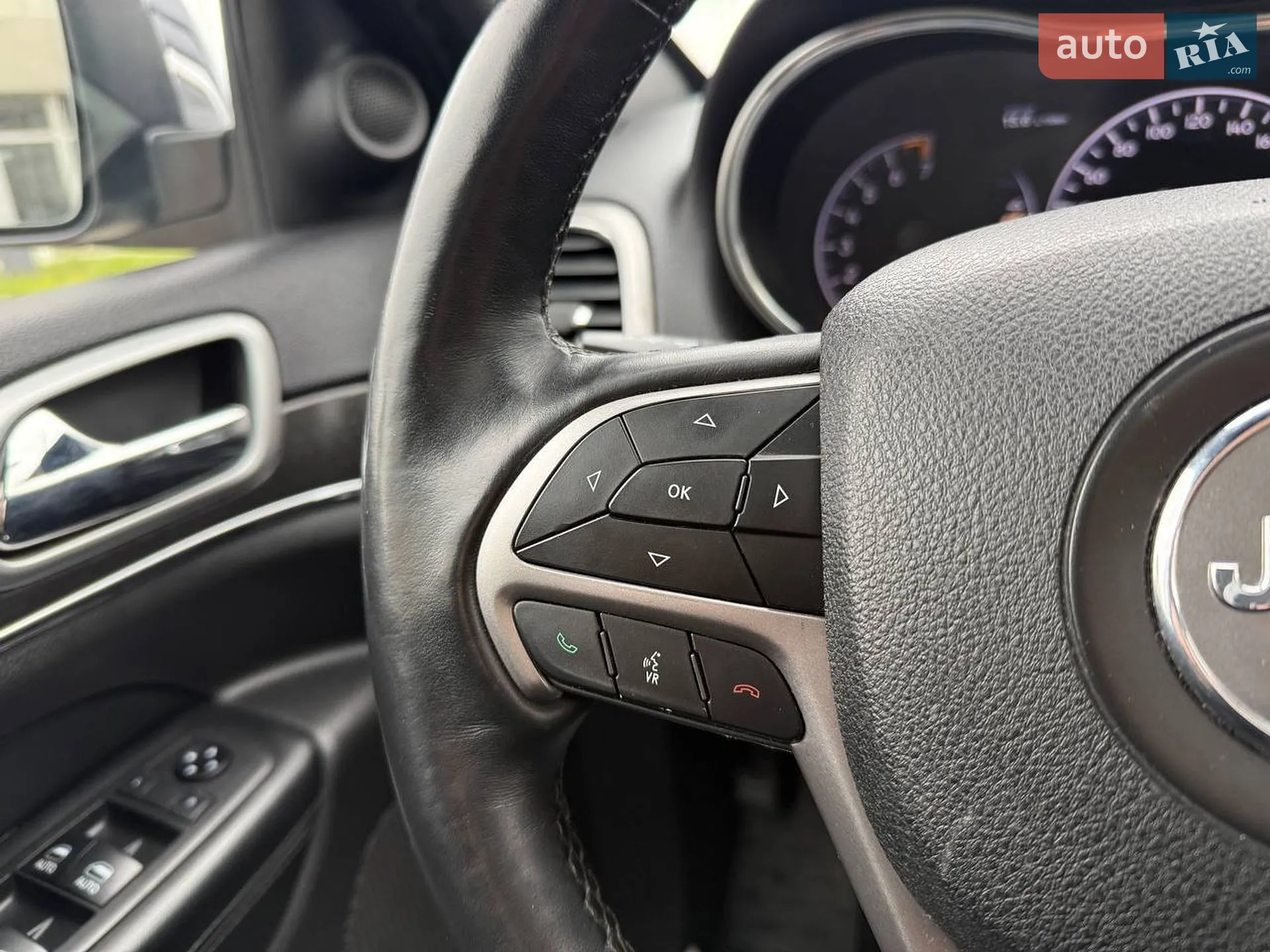 2018 Jeep Grand Cherokee - мініатюра 18