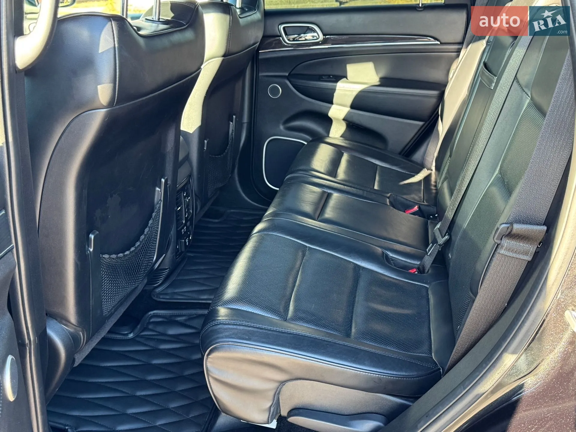 2016 Jeep Grand Cherokee - мініатюра 25
