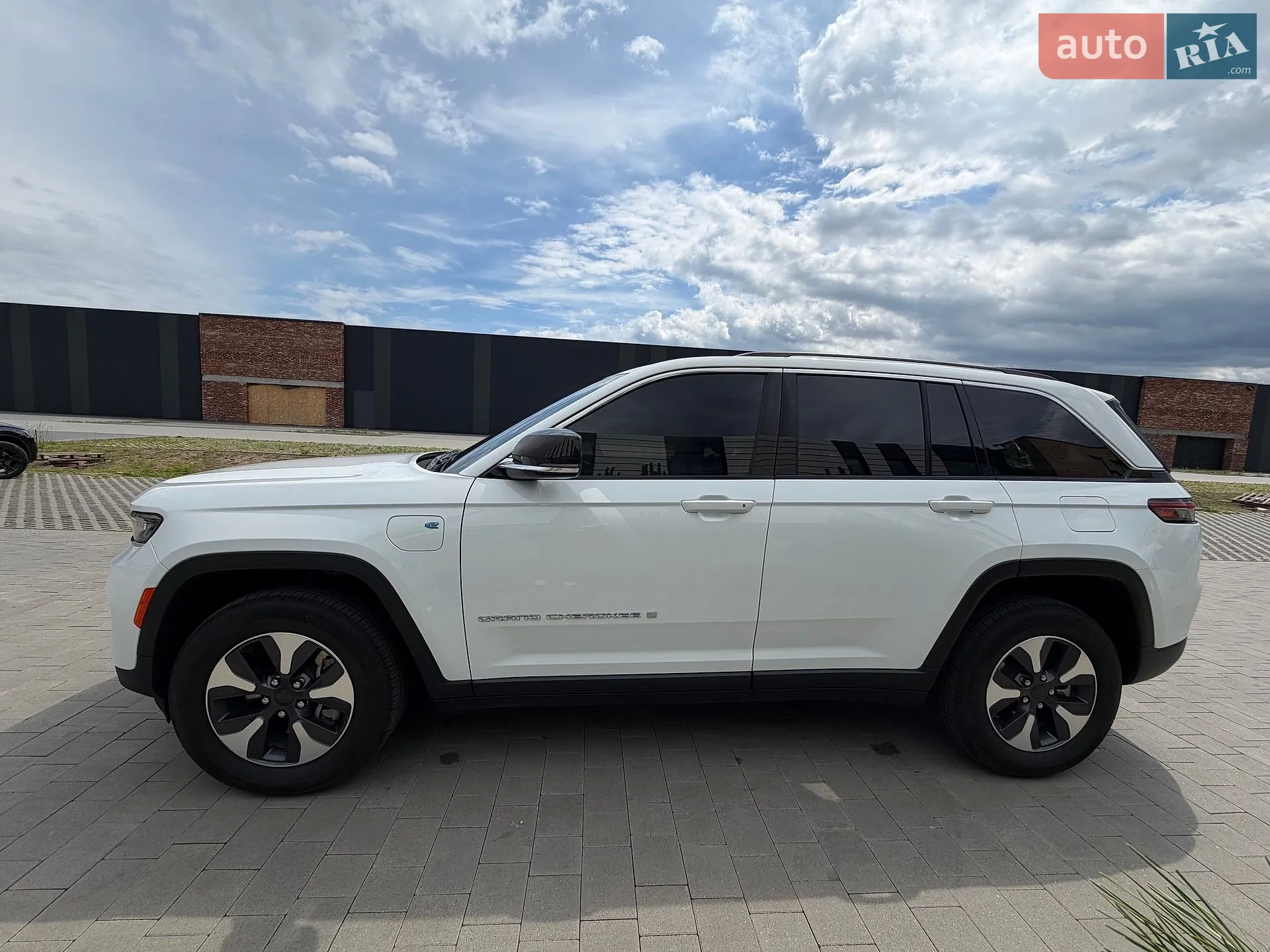 2022 Jeep Grand Cherokee - мініатюра 8