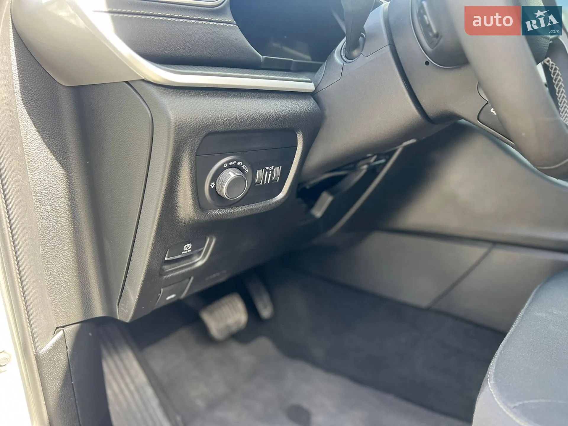 2023 Jeep Grand Cherokee - мініатюра 28