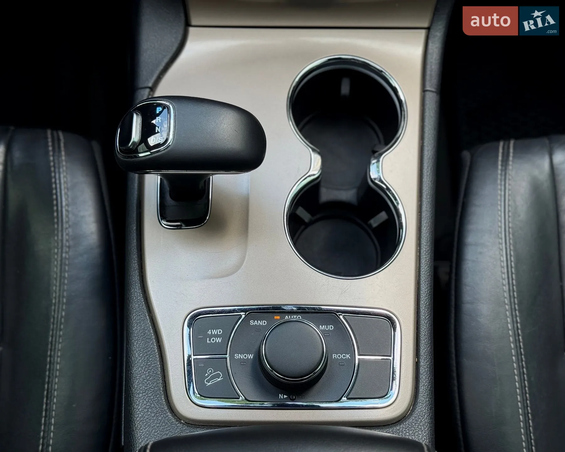 2015 Jeep Grand Cherokee - мініатюра 23