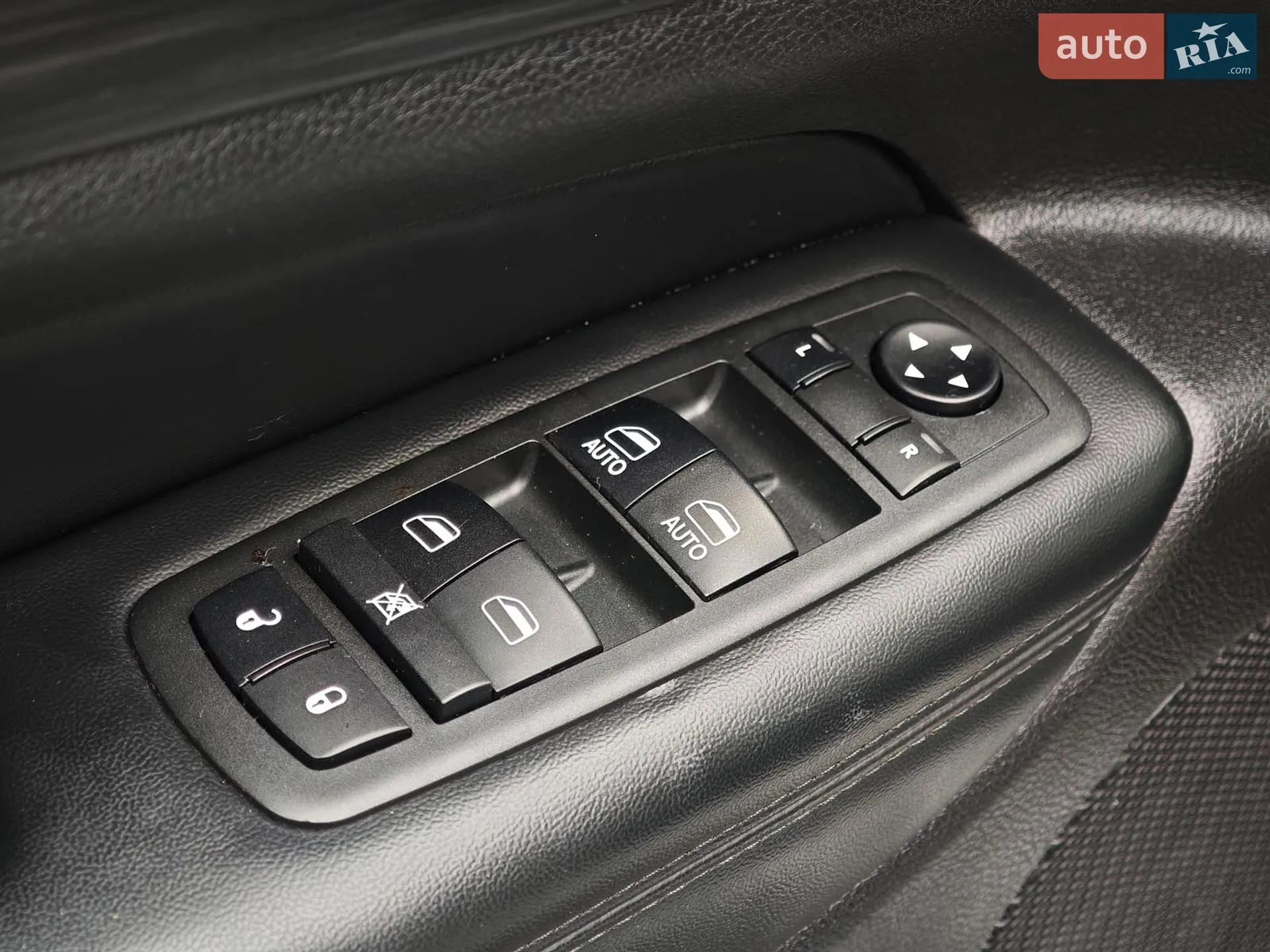 2019 Jeep Grand Cherokee - мініатюра 24