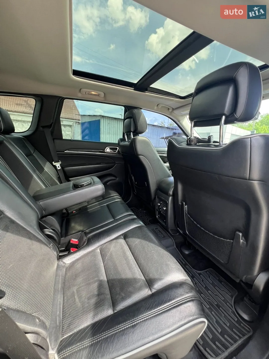 2011 Jeep Grand Cherokee - мініатюра 31