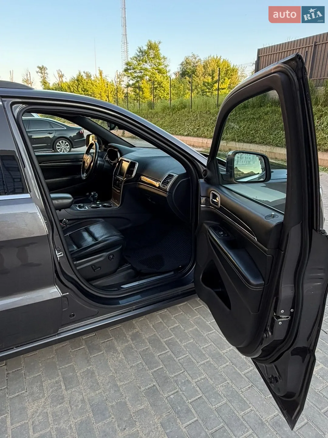 2015 Jeep Grand Cherokee - мініатюра 14