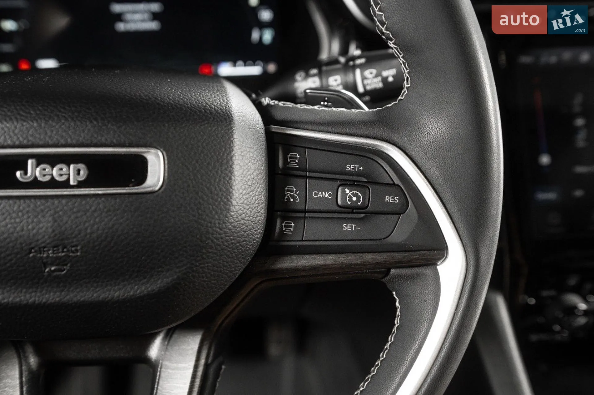 2022 Jeep Grand Cherokee - мініатюра 37