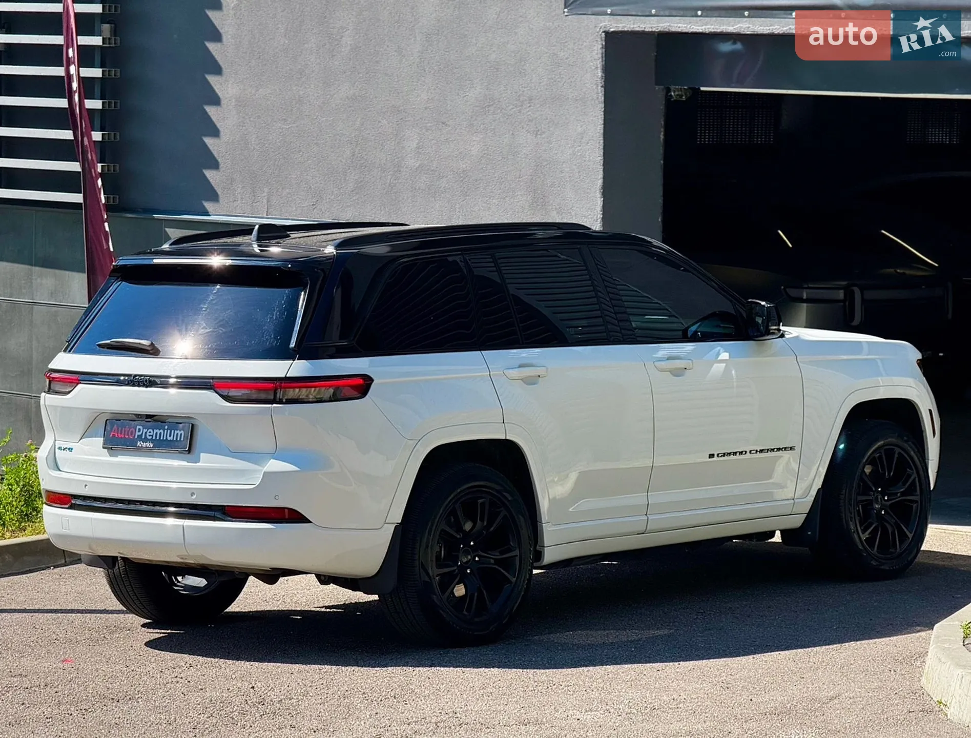 2022 Jeep Grand Cherokee - мініатюра 10
