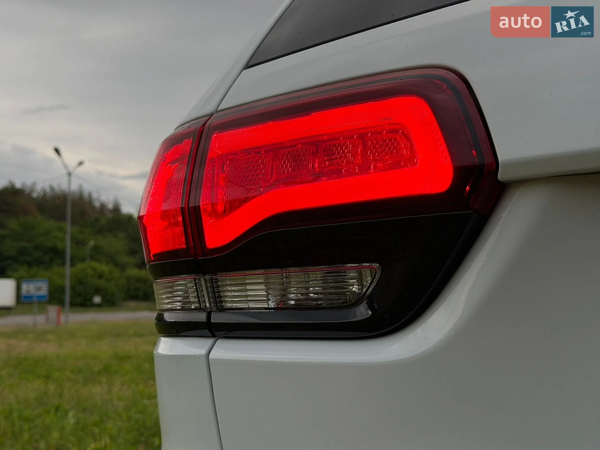 2019 Jeep Grand Cherokee - мініатюра 21
