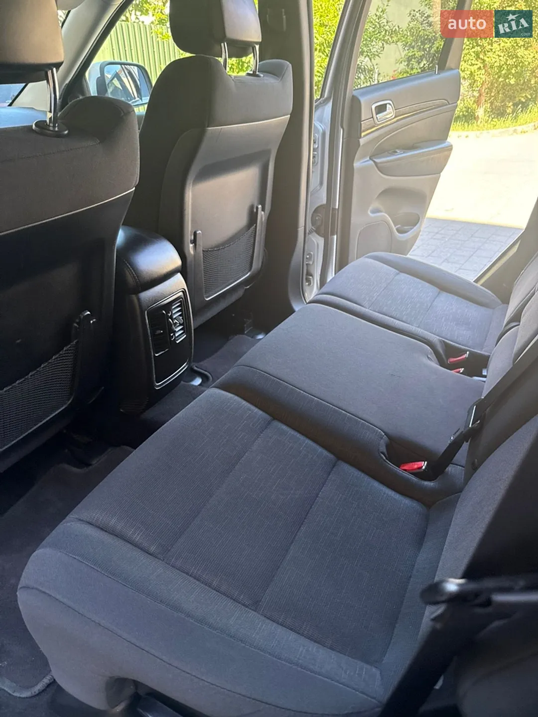 2011 Jeep Grand Cherokee - мініатюра 26