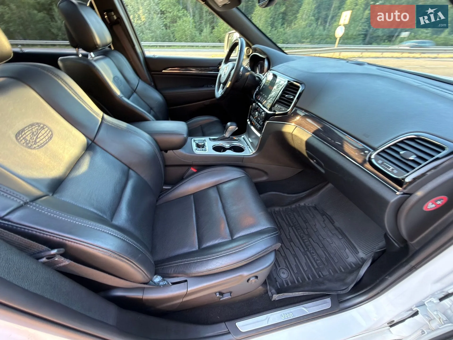 2019 Jeep Grand Cherokee - мініатюра 75