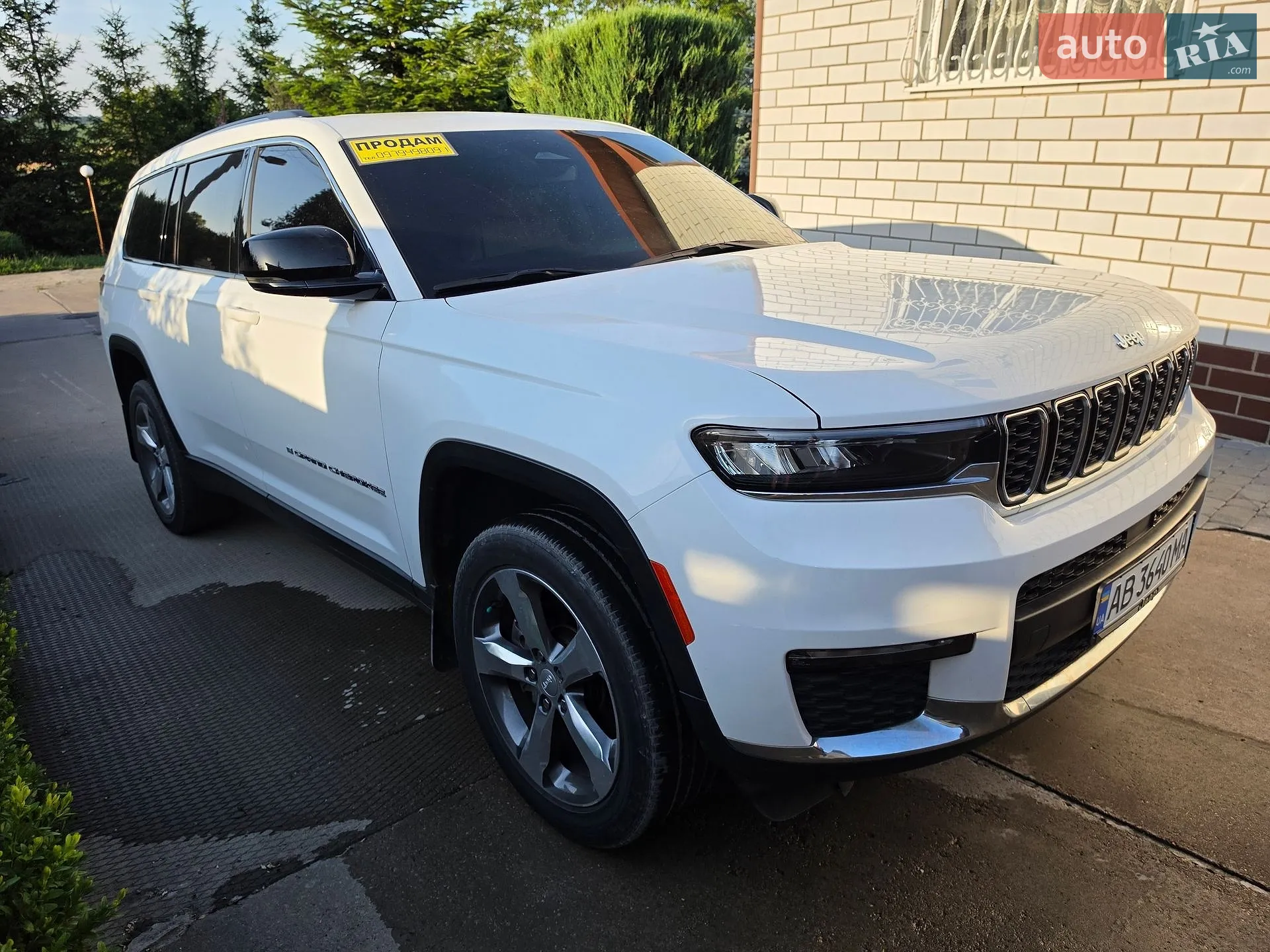 2022 Jeep Grand Cherokee - мініатюра 3
