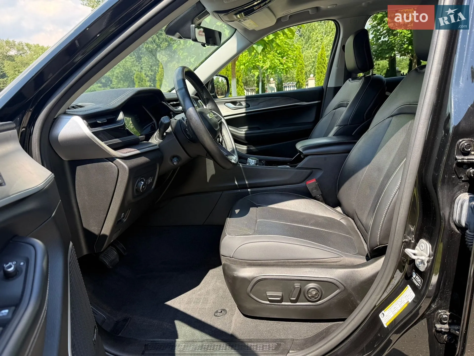 2022 Jeep Grand Cherokee - мініатюра 21