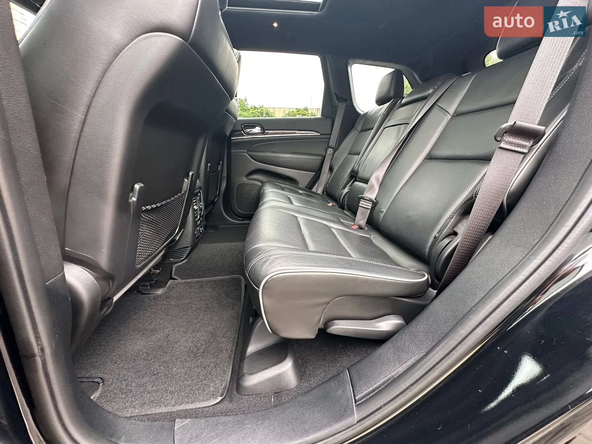 2020 Jeep Grand Cherokee - мініатюра 30