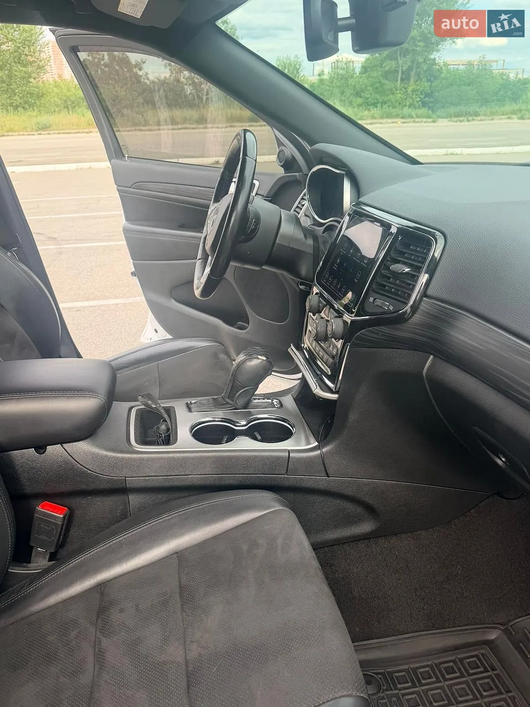 2022 Jeep Grand Cherokee - мініатюра 12