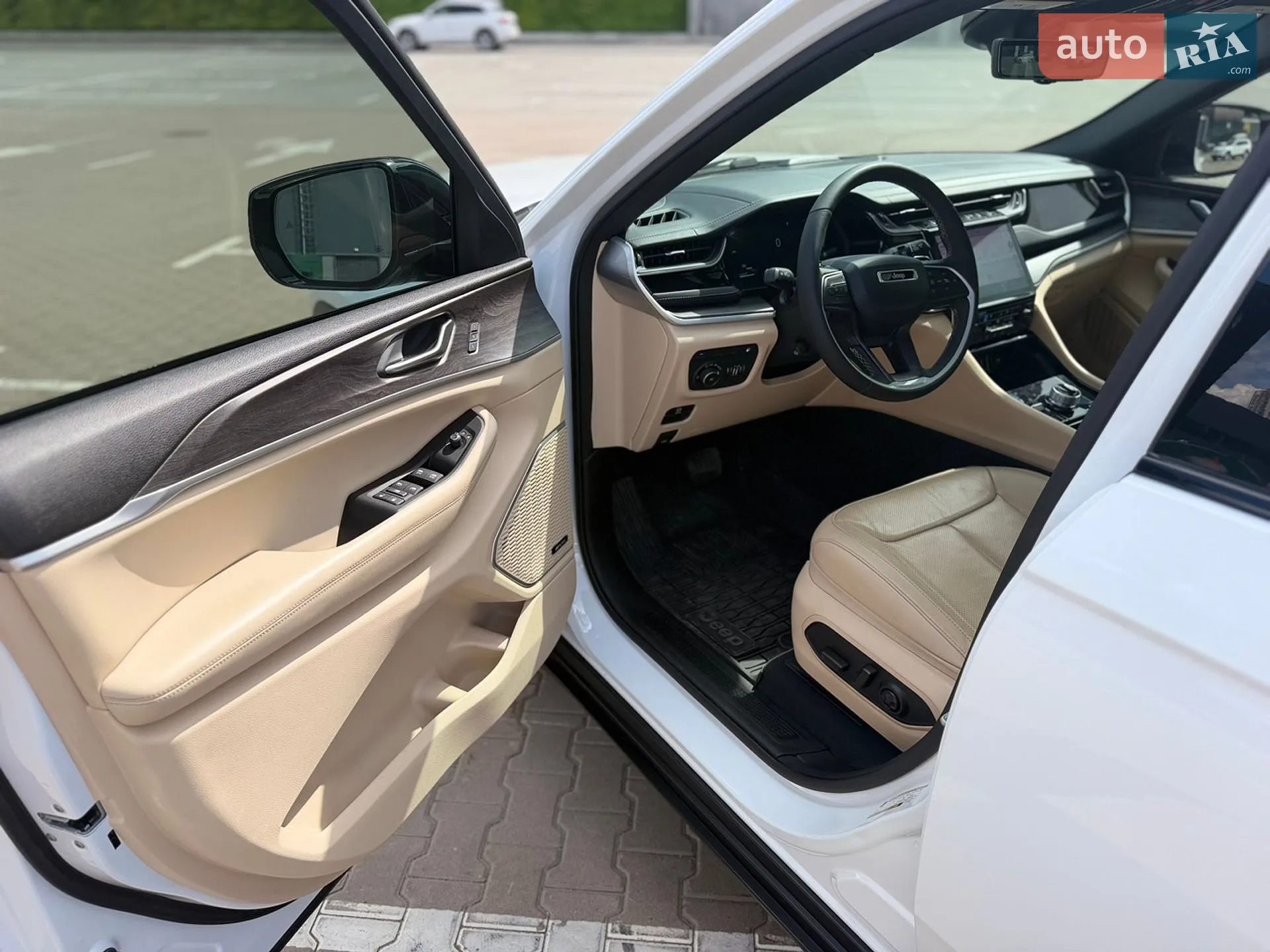 2022 Jeep Grand Cherokee - мініатюра 14