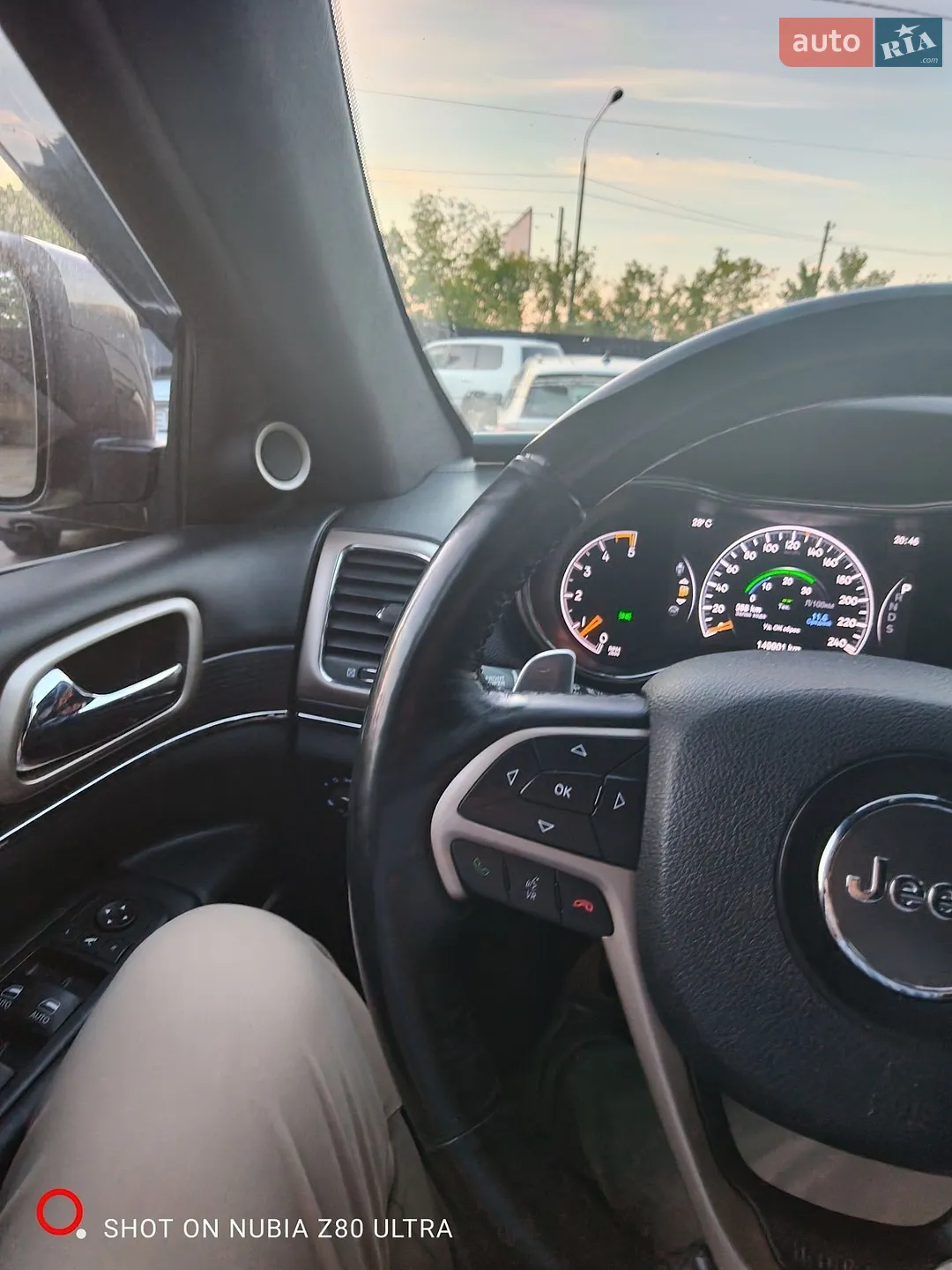 2015 Jeep Grand Cherokee - мініатюра 40