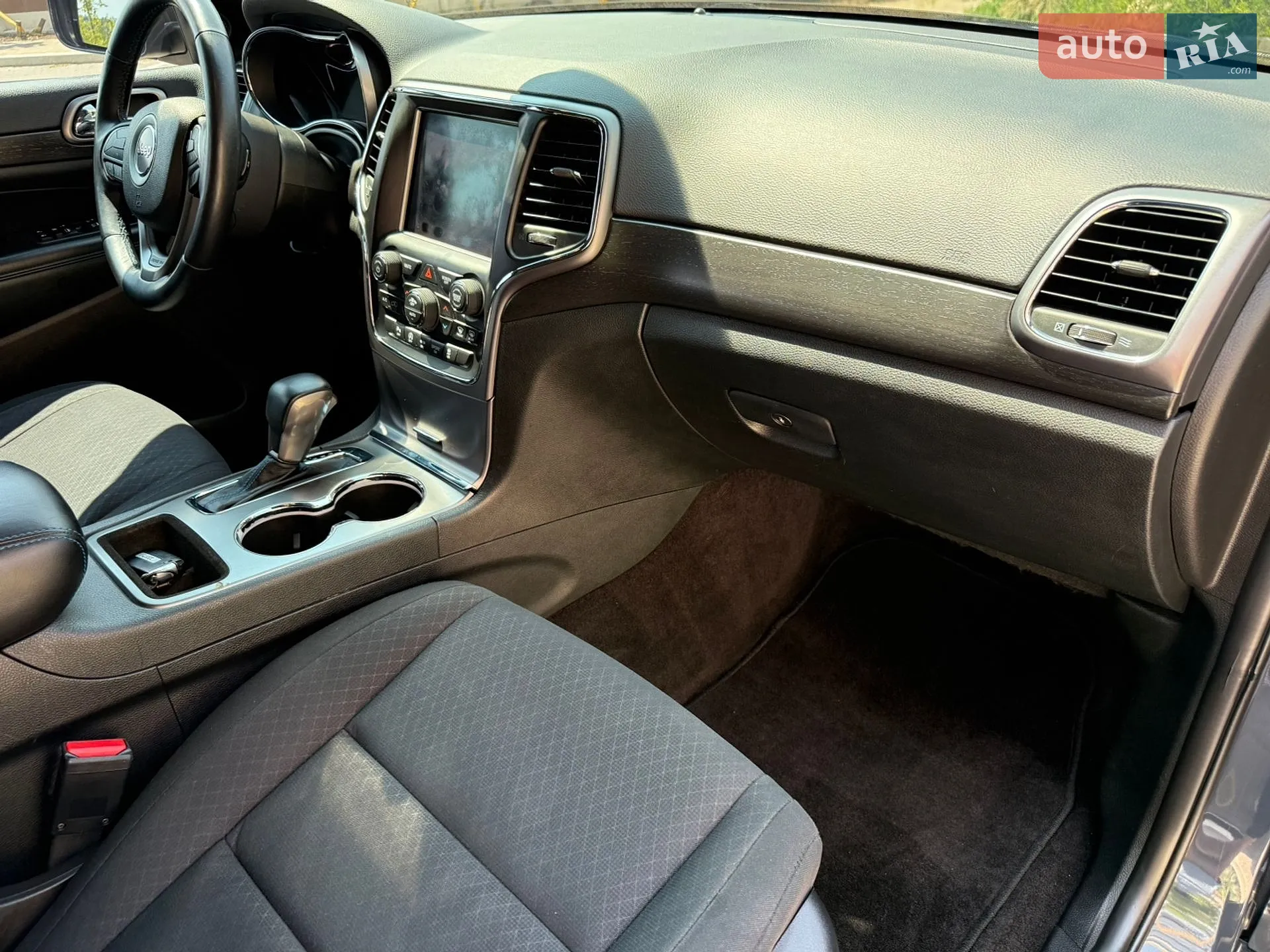 2018 Jeep Grand Cherokee - мініатюра 19