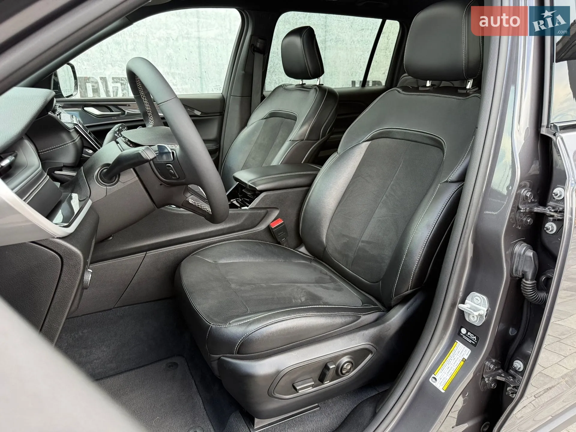2022 Jeep Grand Cherokee - мініатюра 37