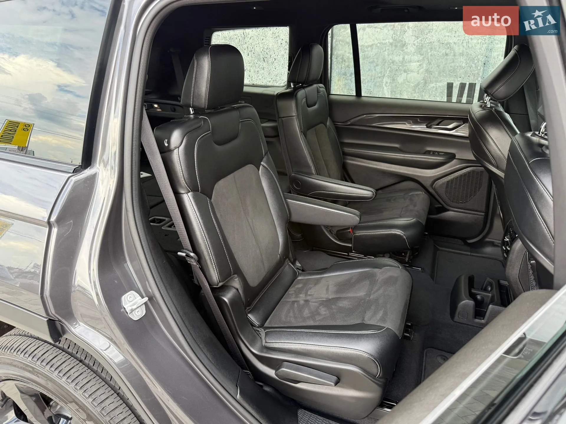 2022 Jeep Grand Cherokee - мініатюра 48