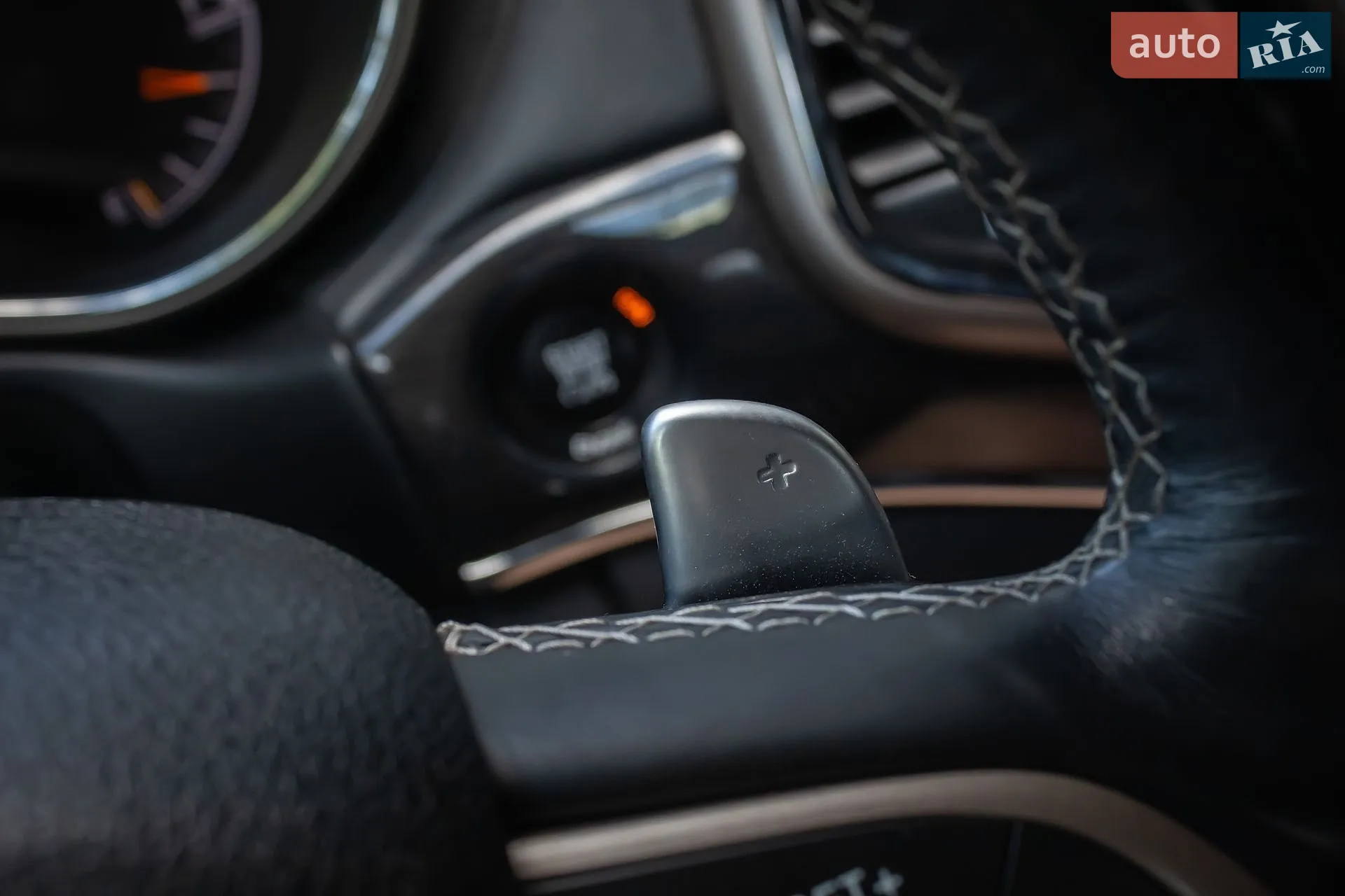 2015 Jeep Grand Cherokee - мініатюра 36