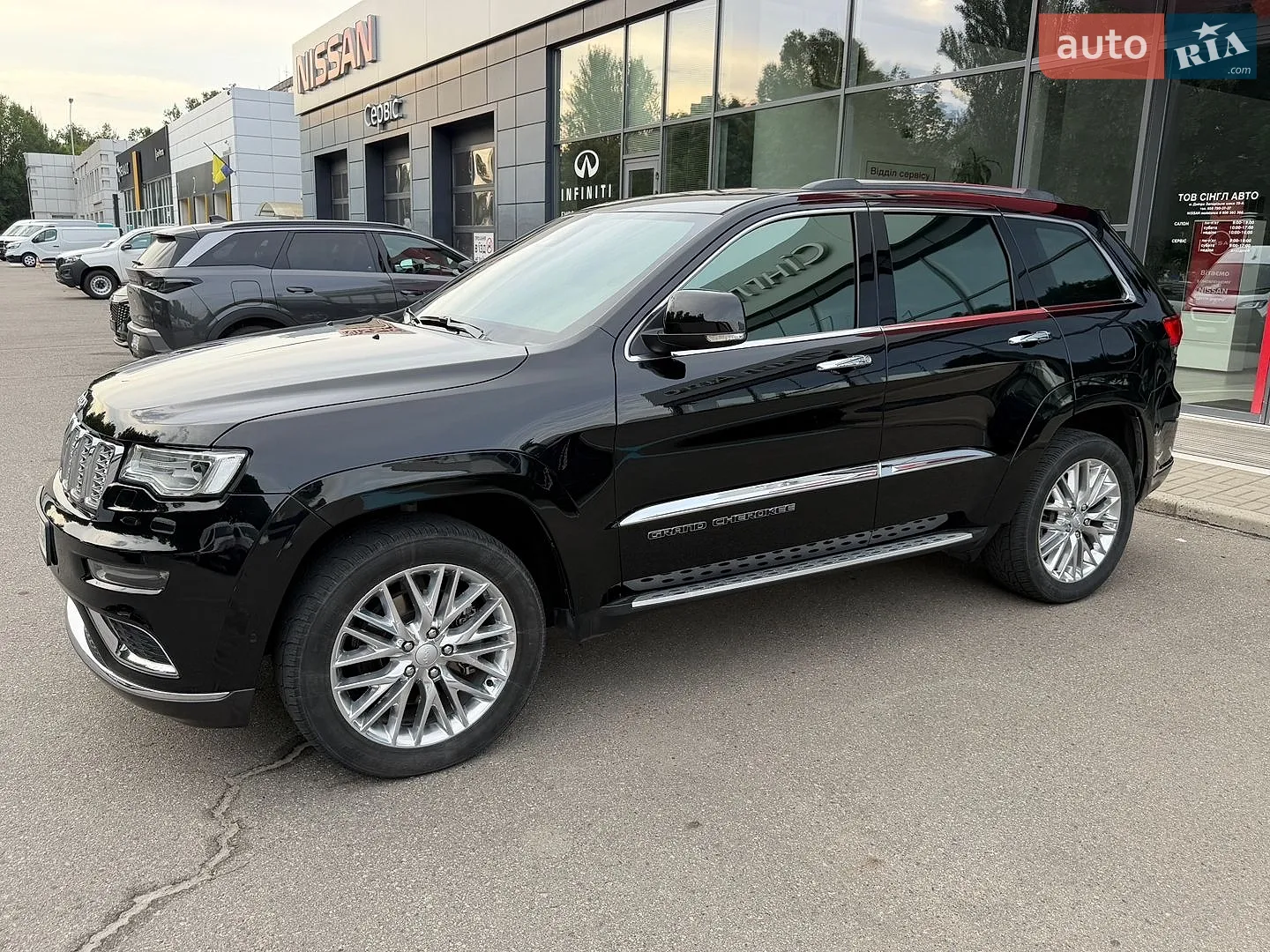 2017 Jeep Grand Cherokee - мініатюра 12