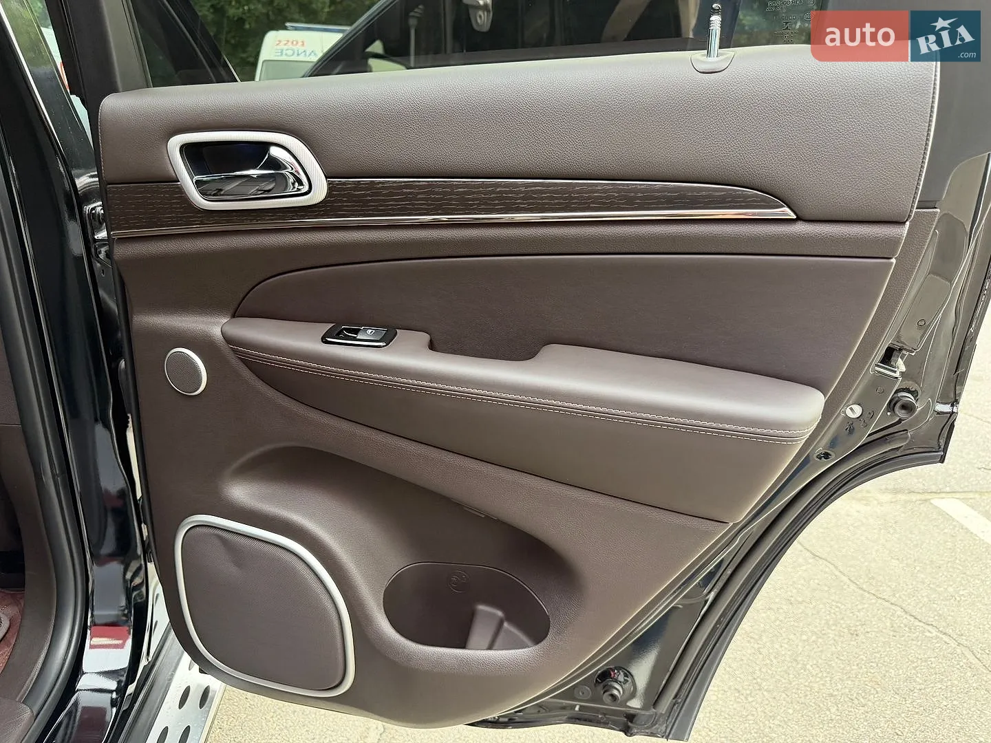 2017 Jeep Grand Cherokee - мініатюра 28