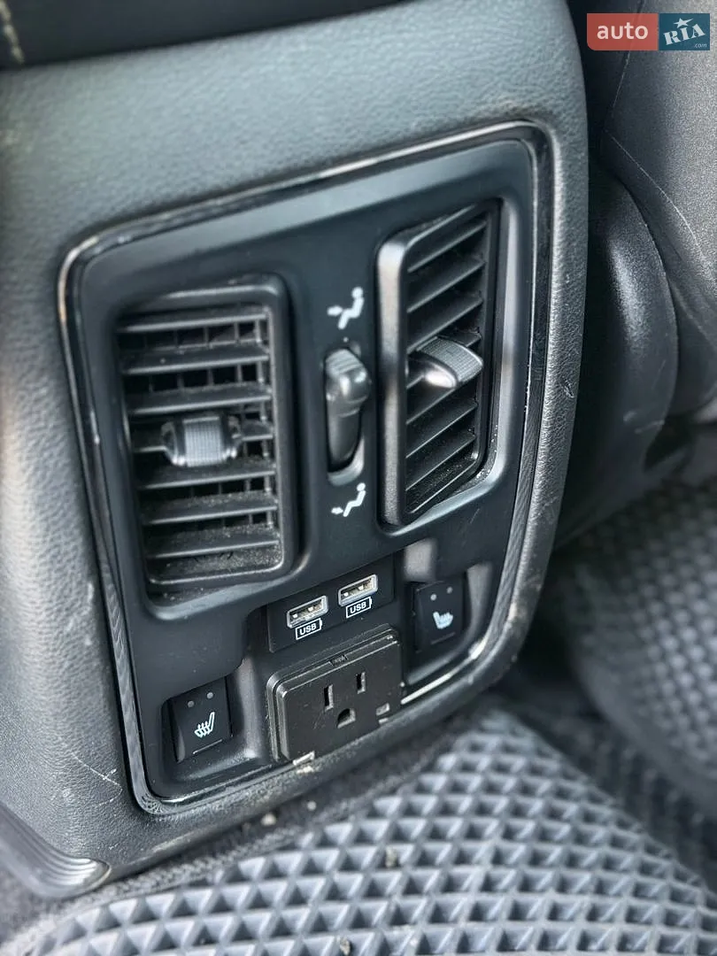 2013 Jeep Grand Cherokee - мініатюра 27