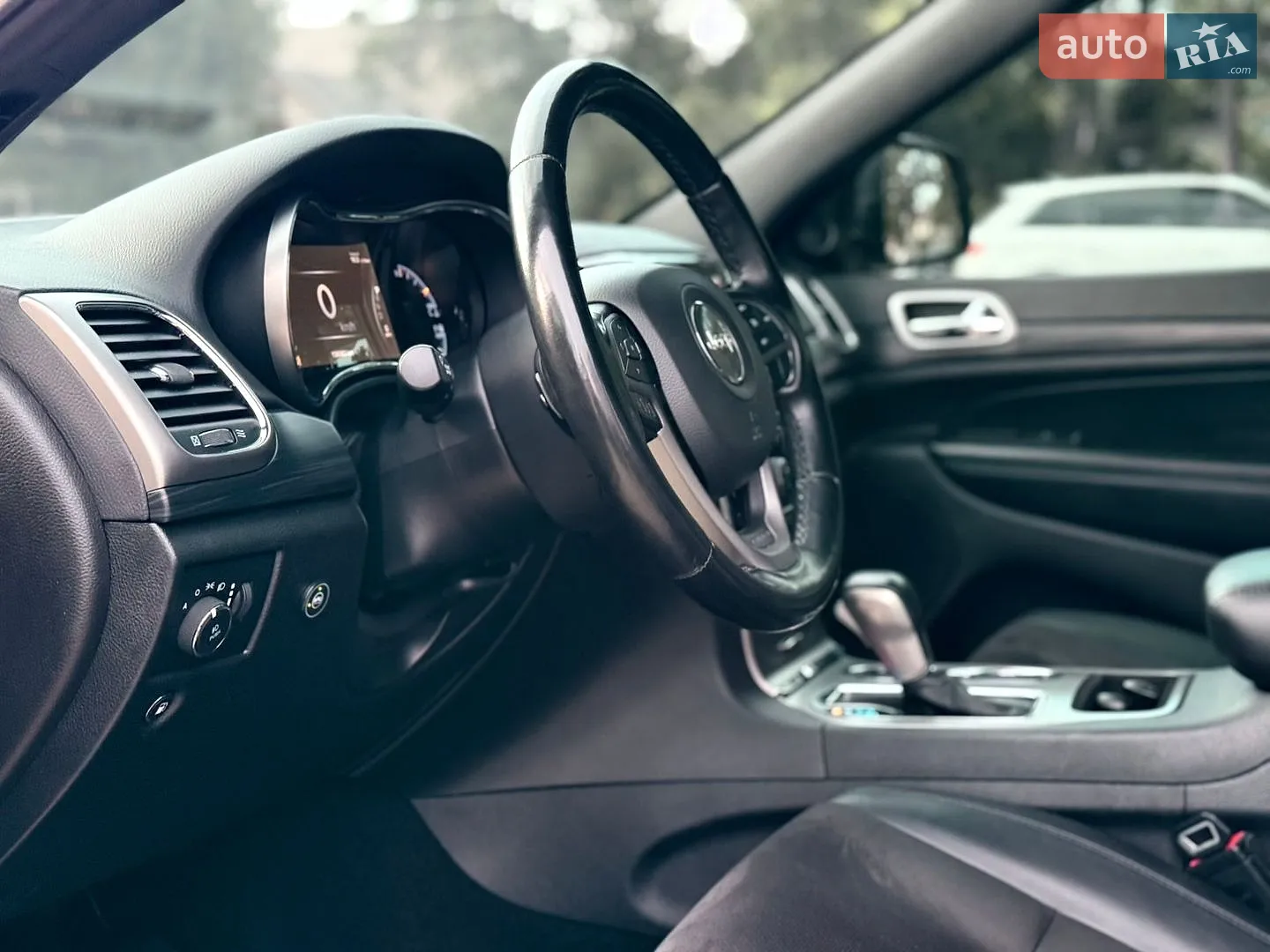 2020 Jeep Grand Cherokee - мініатюра 38