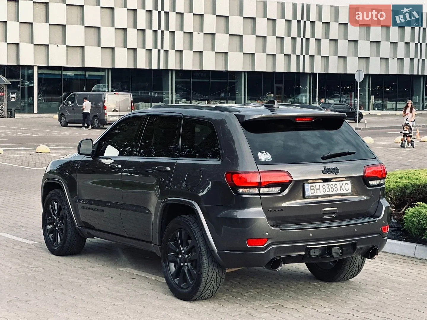 2020 Jeep Grand Cherokee - мініатюра 24