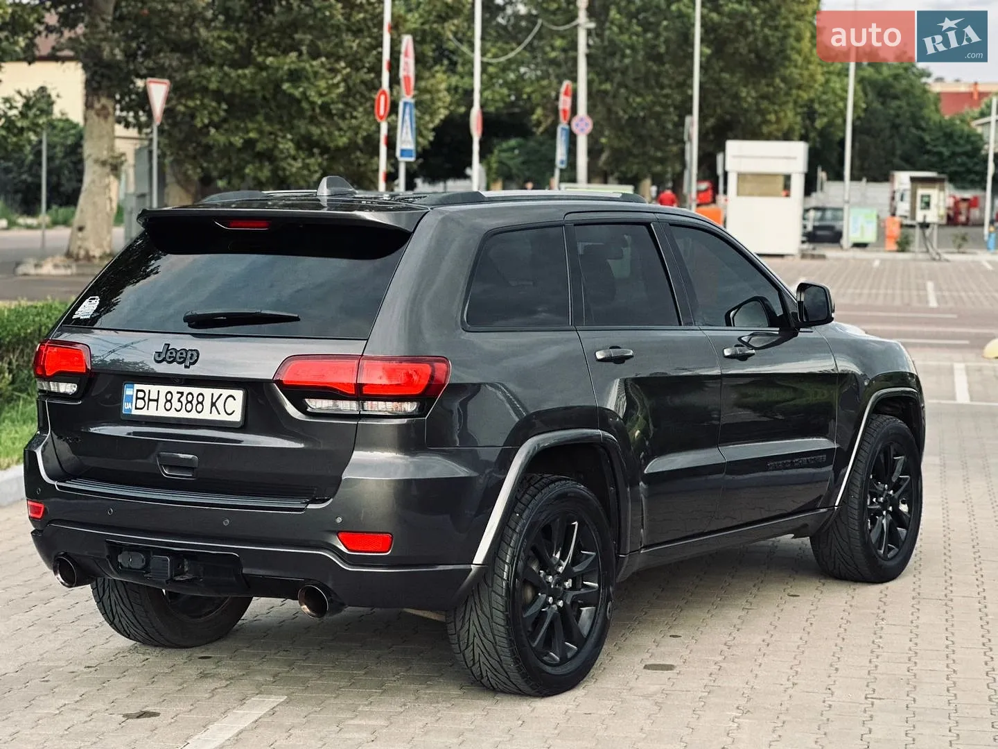 2020 Jeep Grand Cherokee - мініатюра 27