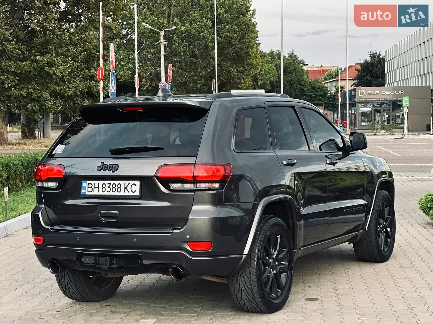 2020 Jeep Grand Cherokee - мініатюра 29