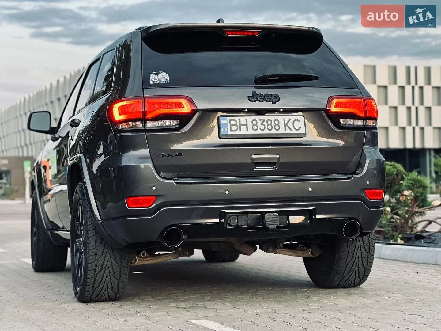 2020 Jeep Grand Cherokee - мініатюра 30