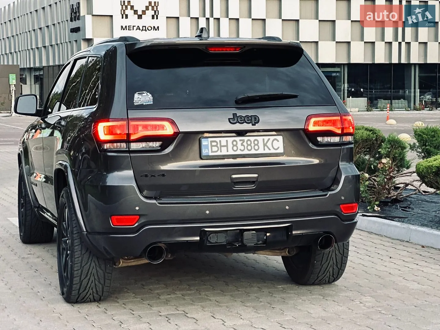 2020 Jeep Grand Cherokee - мініатюра 31