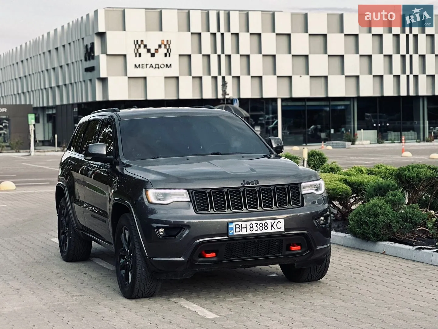 2020 Jeep Grand Cherokee - мініатюра 9