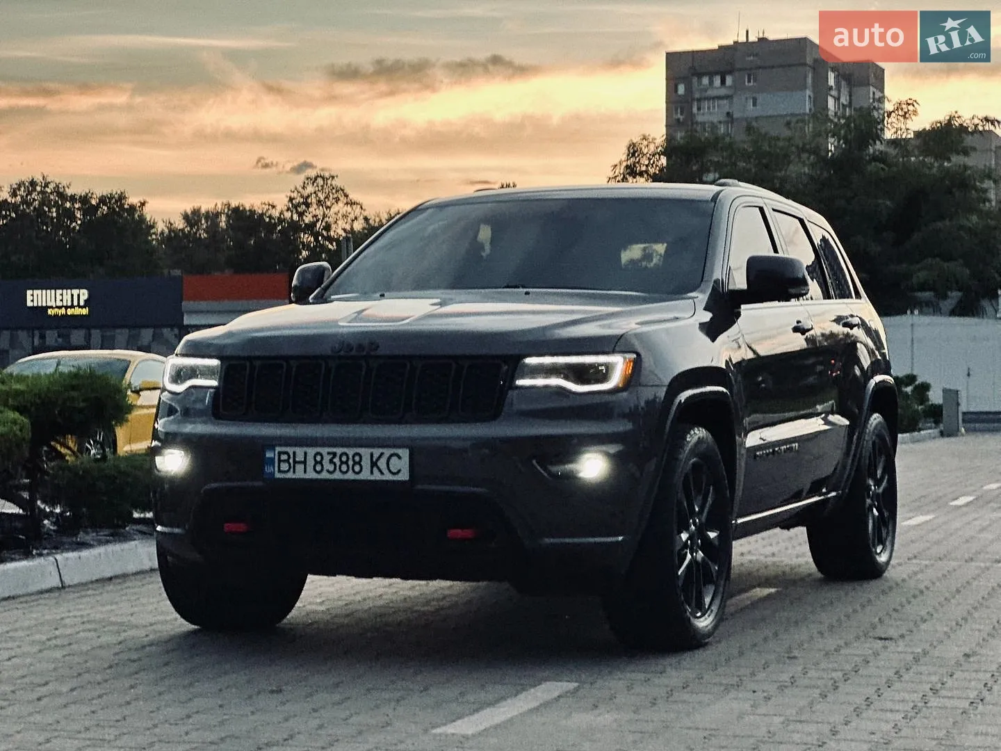 2020 Jeep Grand Cherokee - мініатюра 19