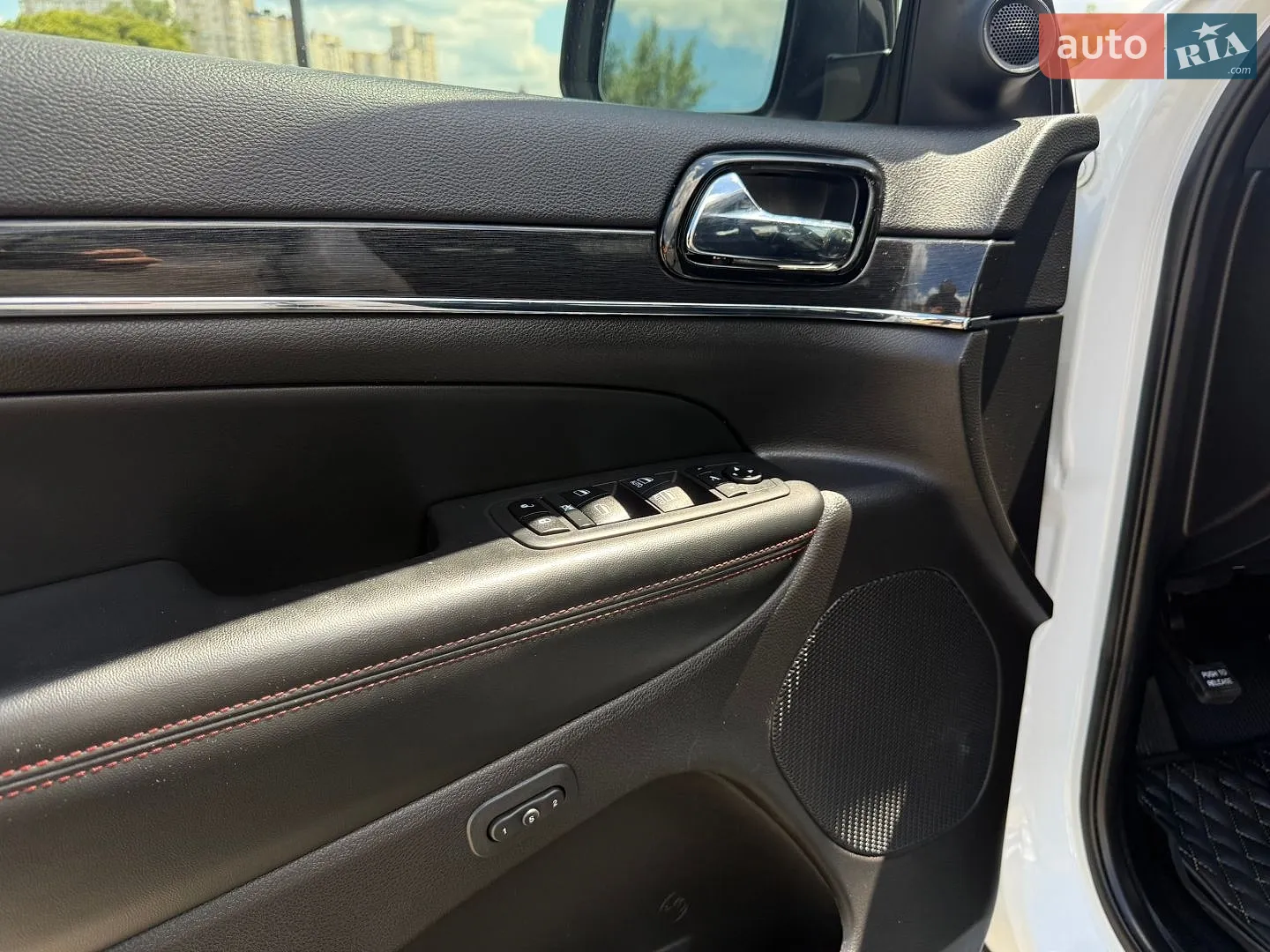 2020 Jeep Grand Cherokee - мініатюра 12