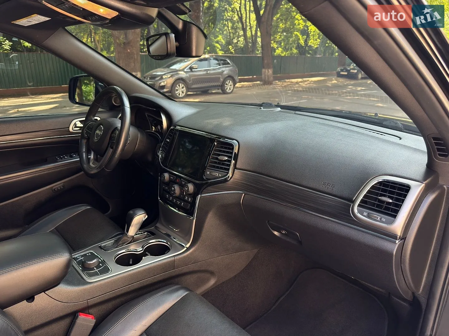 2020 Jeep Grand Cherokee - мініатюра 25