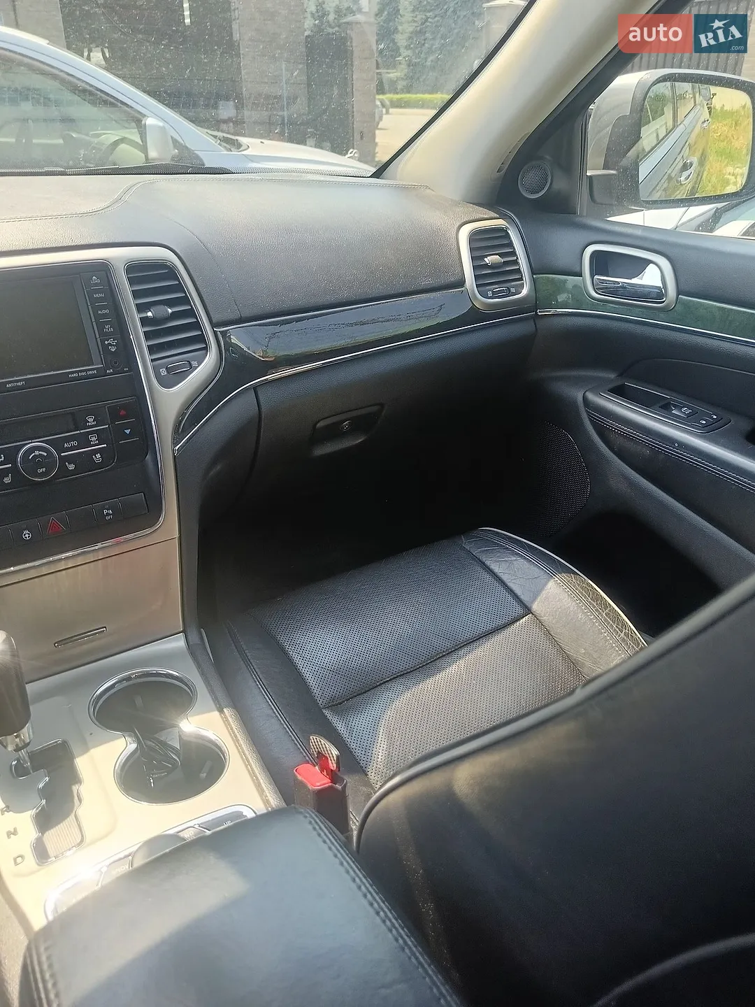 2011 Jeep Grand Cherokee - мініатюра 25