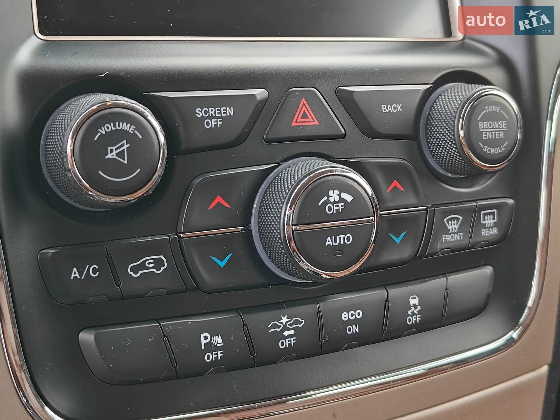 2015 Jeep Grand Cherokee - мініатюра 24