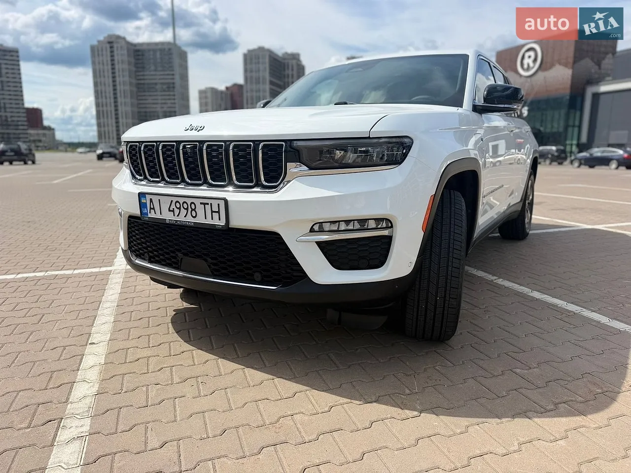 2022 Jeep Grand Cherokee - мініатюра 35