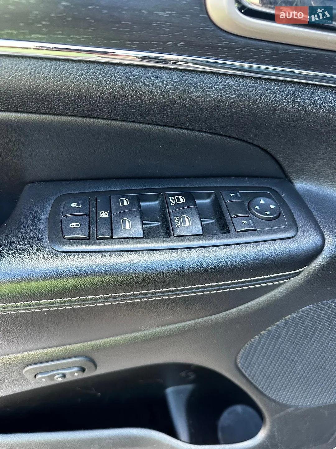 2014 Jeep Grand Cherokee - мініатюра 16