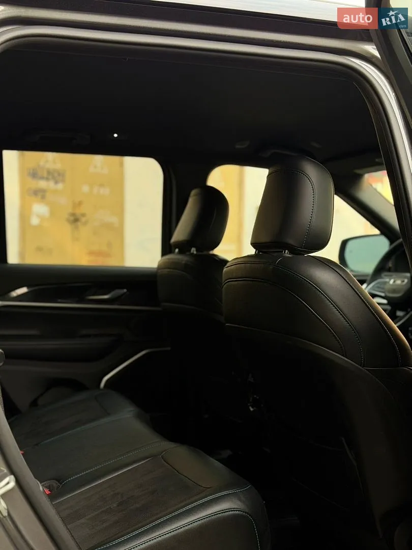 2023 Jeep Grand Cherokee - мініатюра 30