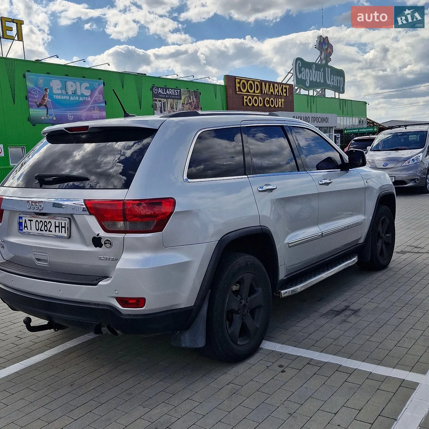2011 Jeep Grand Cherokee - мініатюра 14