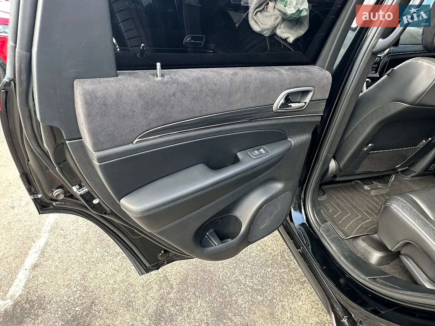 2020 Jeep Grand Cherokee - мініатюра 20