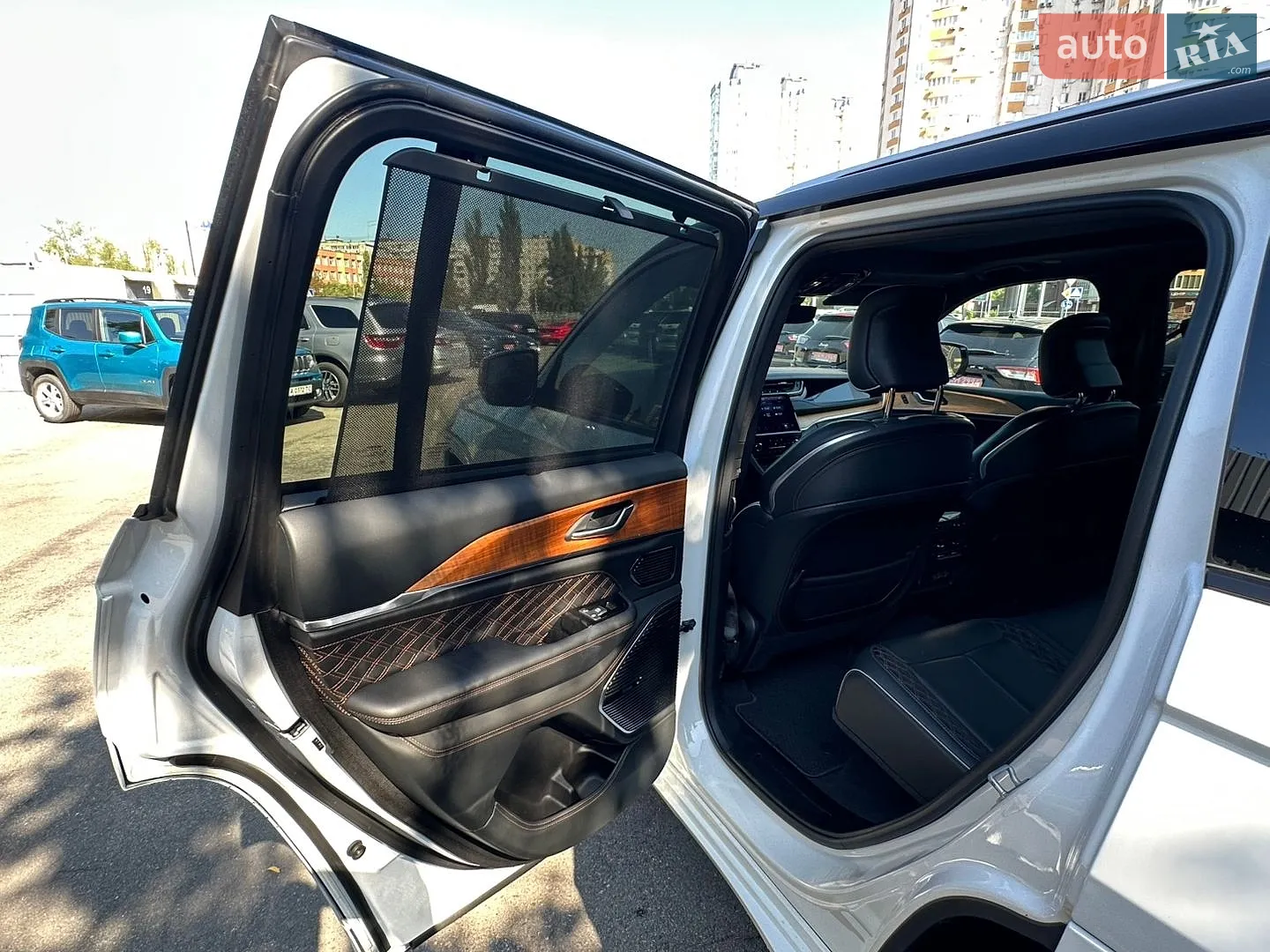 2022 Jeep Grand Cherokee - мініатюра 39