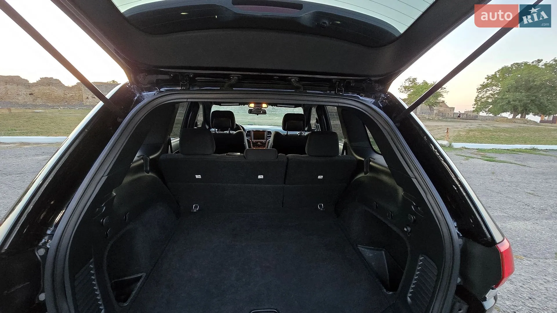 2016 Jeep Grand Cherokee - мініатюра 21