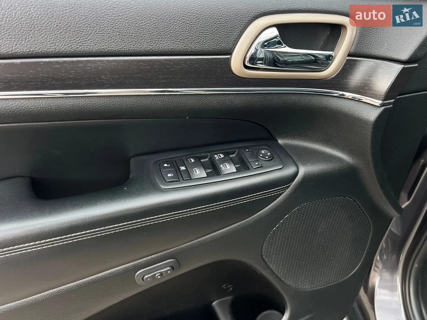 2013 Jeep Grand Cherokee - мініатюра 22