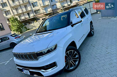 Внедорожник / Кроссовер Jeep Grand Wagoneer 2022 в 