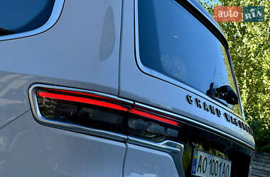 Внедорожник / Кроссовер Jeep Grand Wagoneer 2022 в 